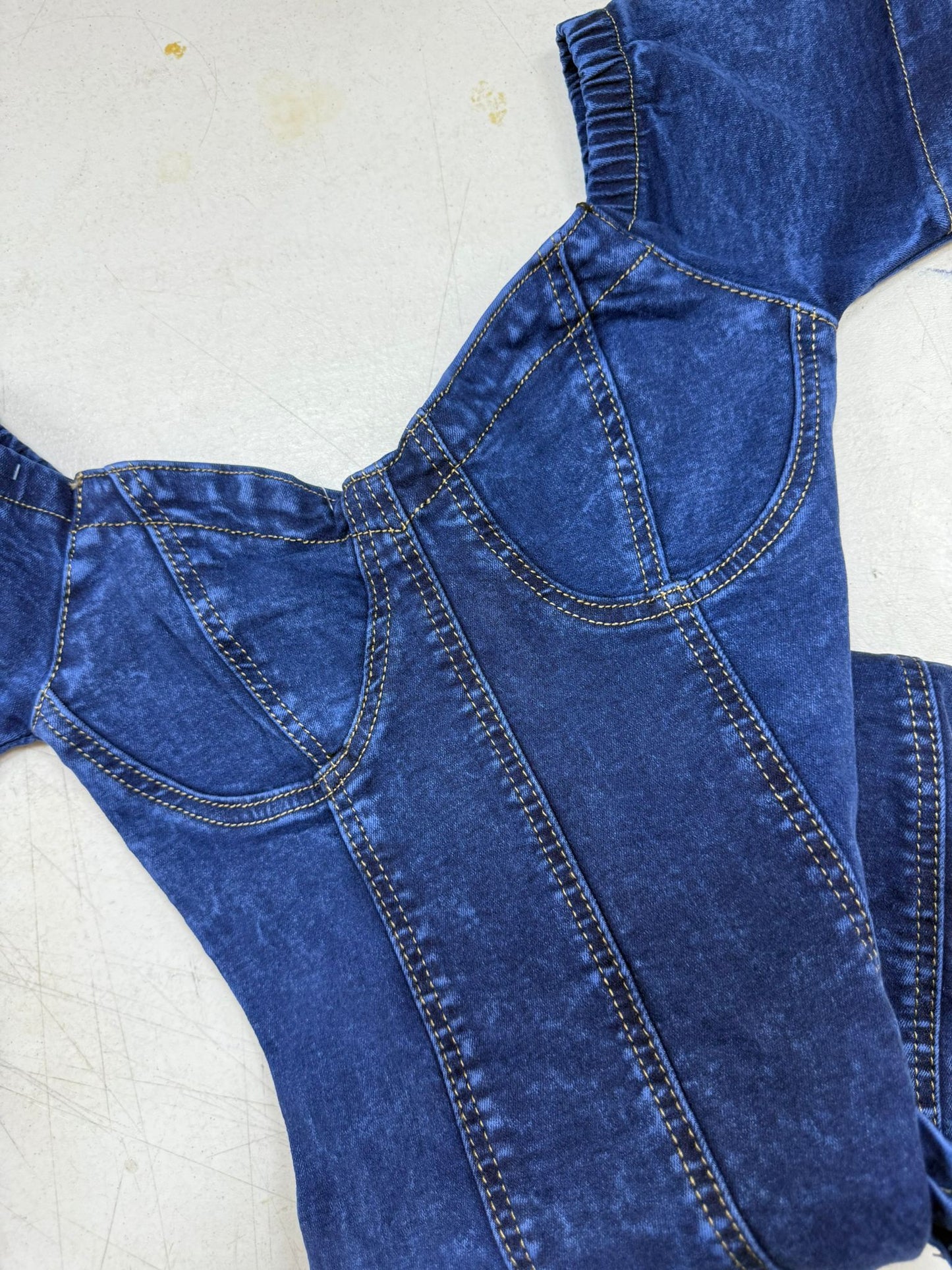 Vestido de Jean Elastizado Off Shoulder